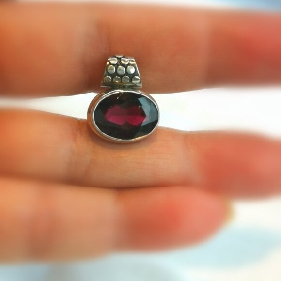 NWT Sterling Silver Garnet pendant for necklace - Picture 7 of 8